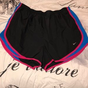 Nike Shorts XL black with pink and blue